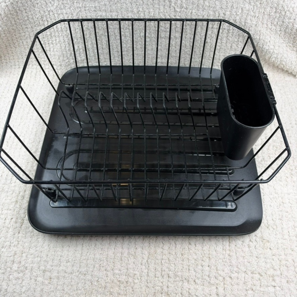 Rubbermaid Black Coated Wire Dish Drying Rack with Drain Board and Utensil Caddy